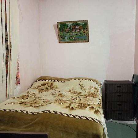 Flora'S Guest House Γιερεβάν Εξωτερικό φωτογραφία